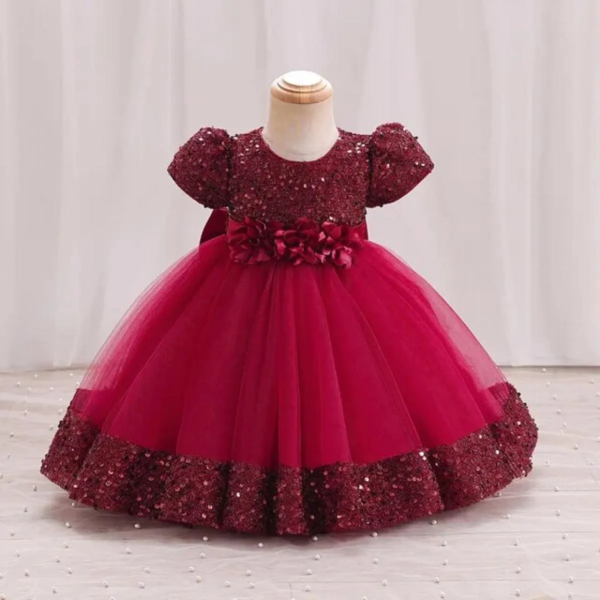 Abito da prima festa di compleanno per neonata Abito da principessa per bambini Nuovo abito soffice a fiori con paillettes a man