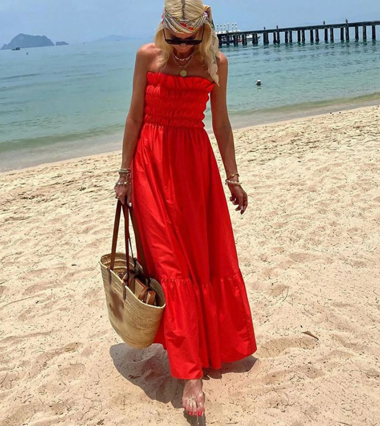 Abito da spiaggia con orlo largo alla moda in vita elastica Abito da donna elegante con spalle scoperte Vestito da festa solido