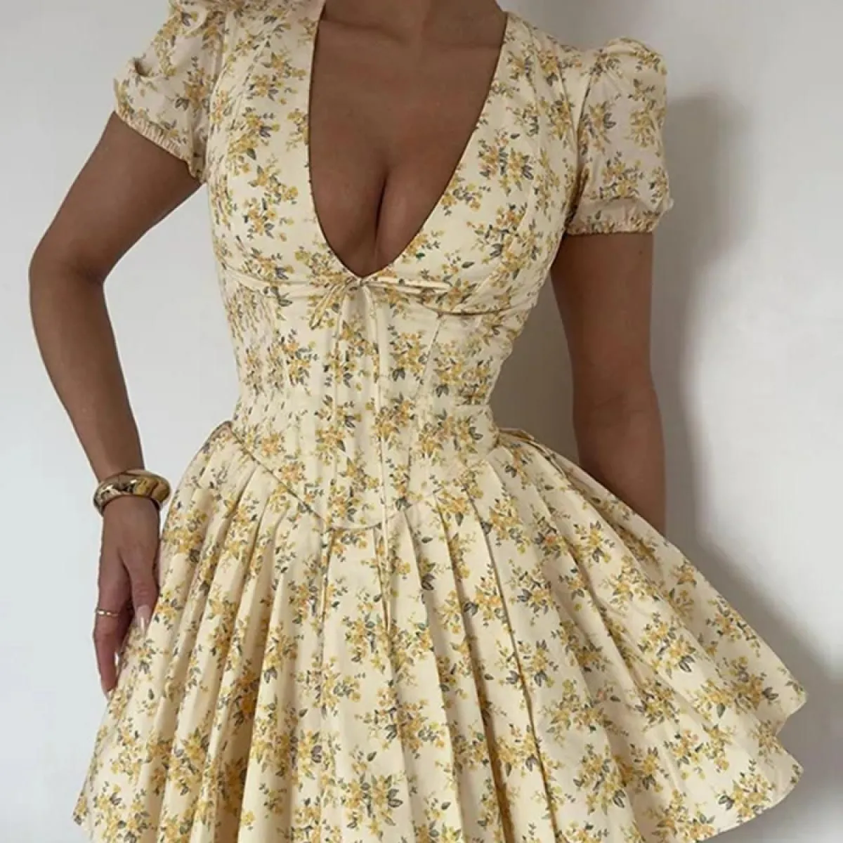 Fiore Stampa Profondo Scollo A V Pieghe Mini Abito Per Le Donne Patchwork Francese Dolce Manica Corta Festa Femminile Brev