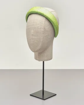 Maxi cerchietto verde in raso con strass tono su tono