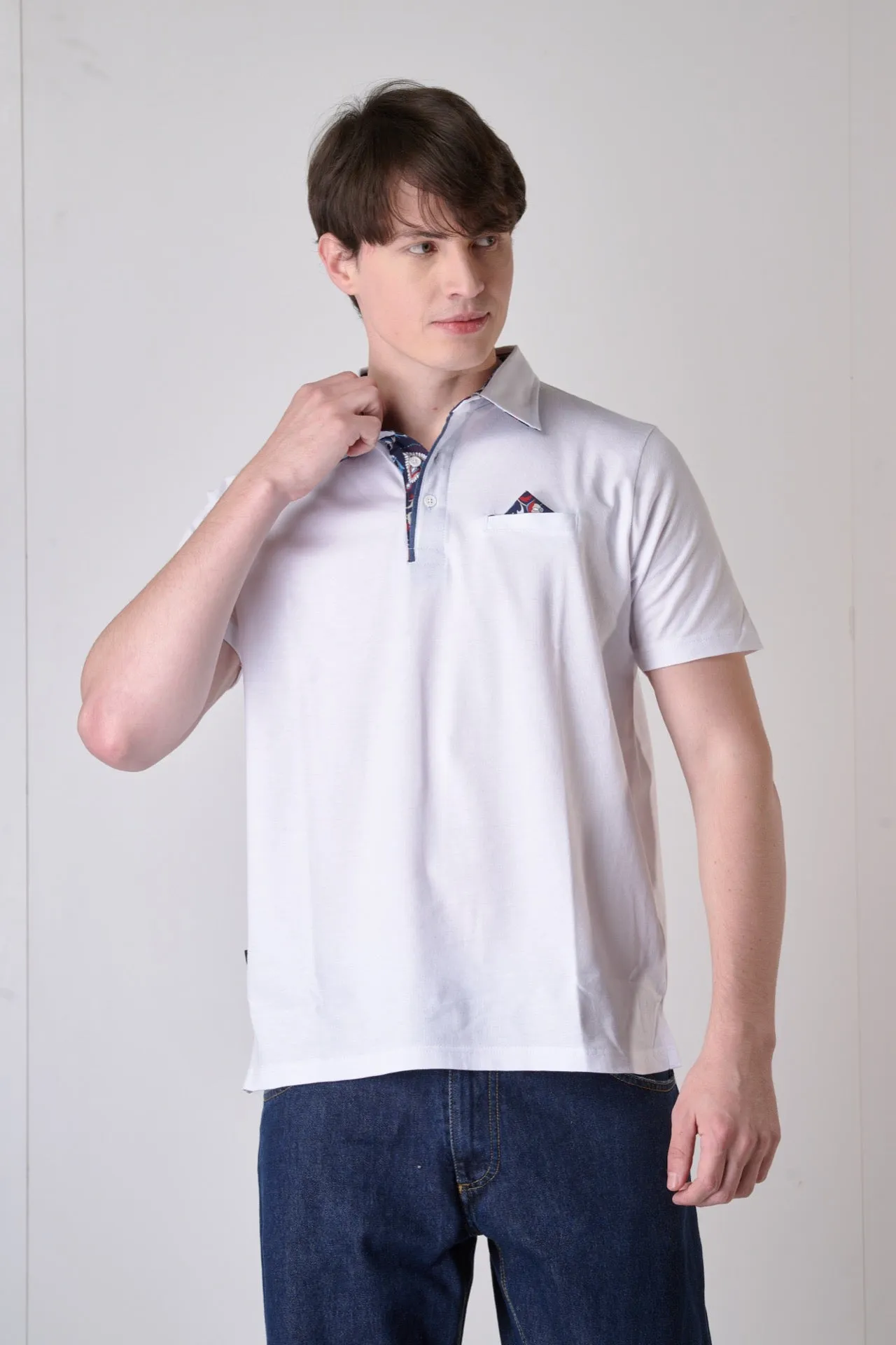 Polo Piquet Bianca con Pochette e interni in tessuto V2
